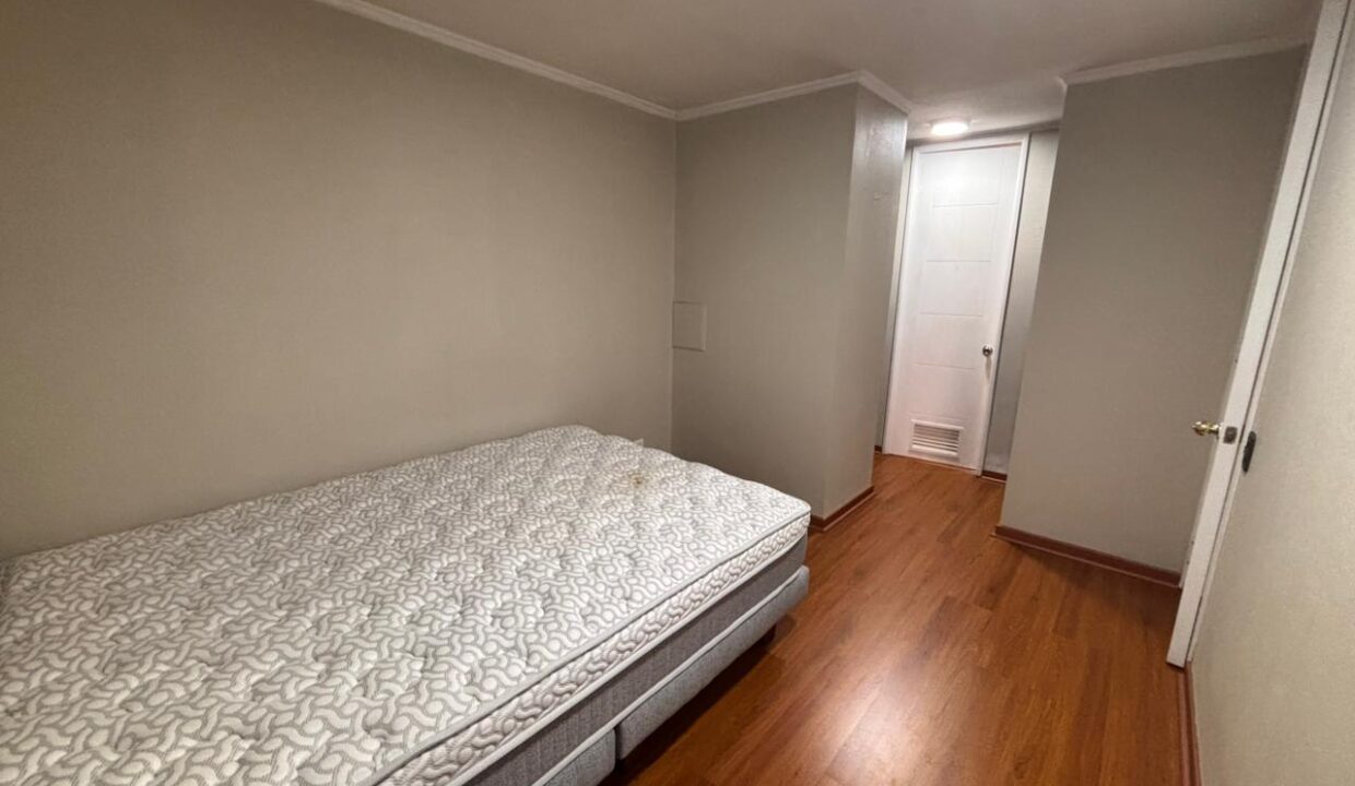 Departamento de 1 dormitorio en venta en calle Monjitas, Santiago — imagen 4