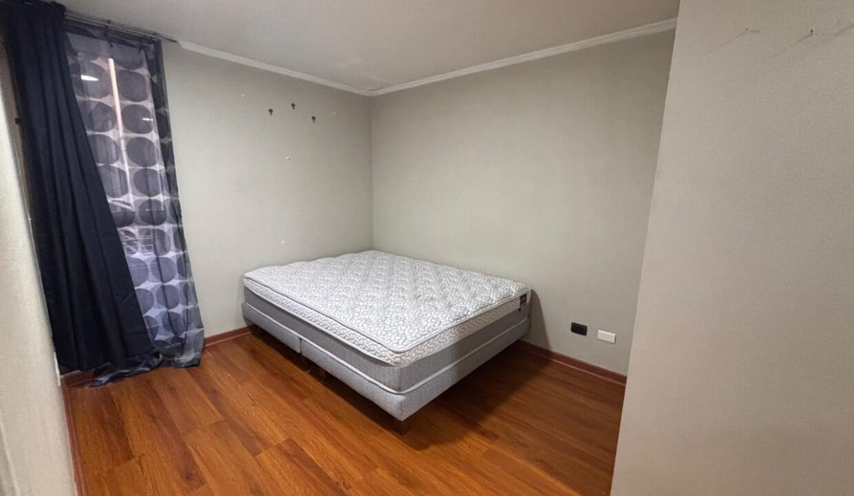 Departamento de 1 dormitorio en venta en calle Monjitas, Santiago — imagen 3