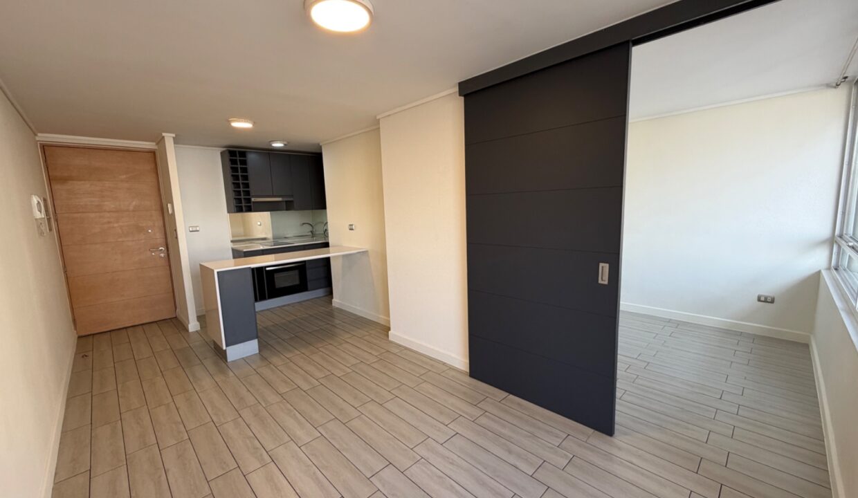Departamento de 1 dormitorio en arriendo en Avenida Brasil, Santiago — imagen 1