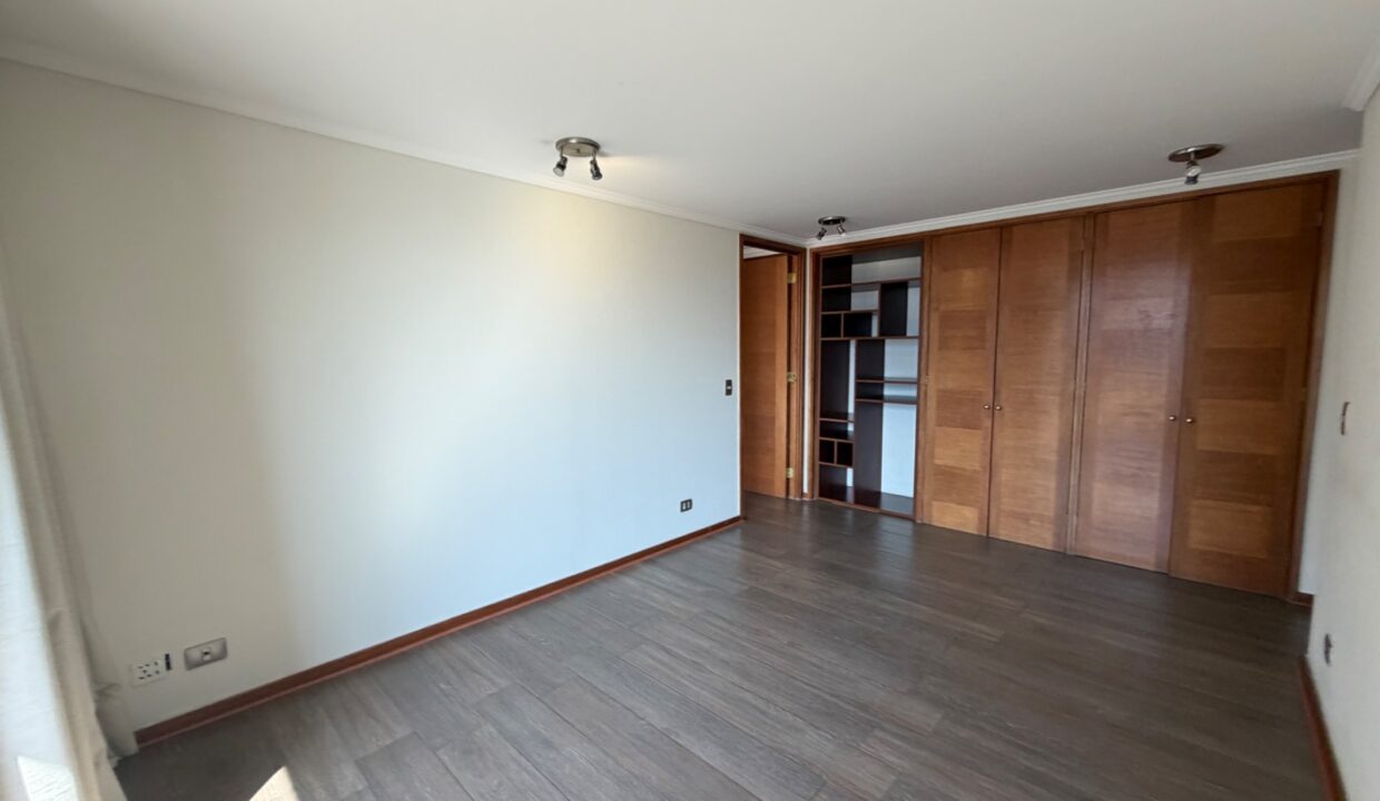 Departamento de 4 dormitorios en arriendo frente al Parque Bicentenario, Vitacura — imagen 15