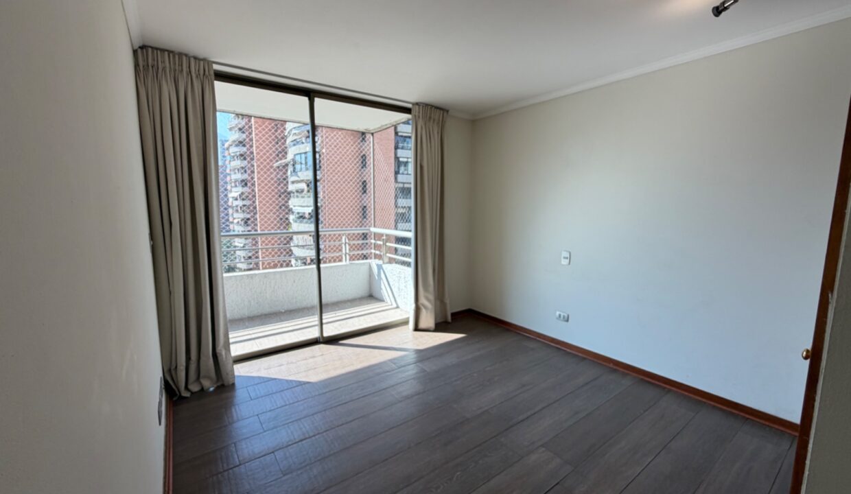 Departamento de 4 dormitorios en arriendo frente al Parque Bicentenario, Vitacura — imagen 17