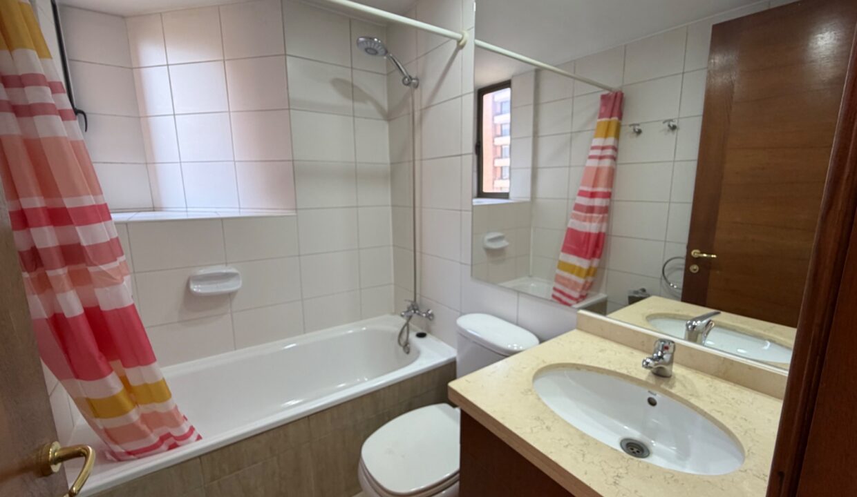 Departamento de 4 dormitorios en arriendo frente al Parque Bicentenario, Vitacura — imagen 19