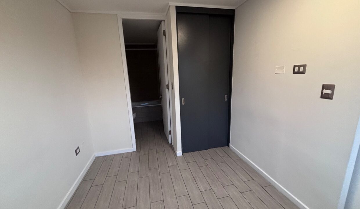 Departamento de 1 dormitorio en arriendo cerca de Metro Toesca, Santiago — imagen 6