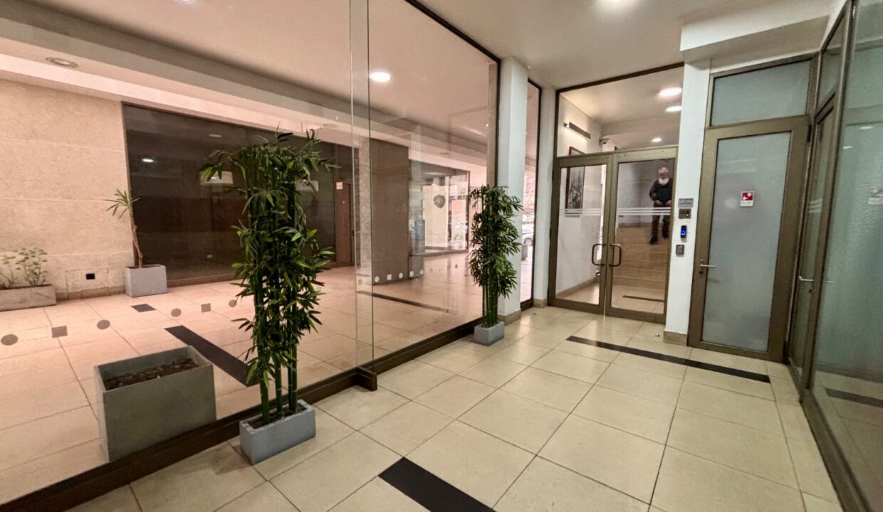 Departamento de 1 dormitorio en venta en calle Monjitas, Santiago — imagen 15