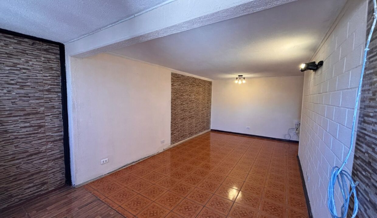 Departamento de 3 dormitorios con patio en venta en Laguna Sur, Pudahuel — imagen 1